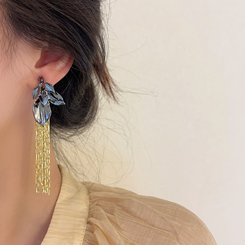 Mismatch Metallic Spiral Leaf Tassel Waterfall Earrings