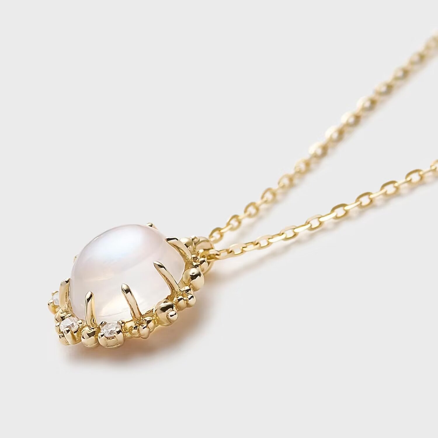 French White Moonstone Pendant Necklace