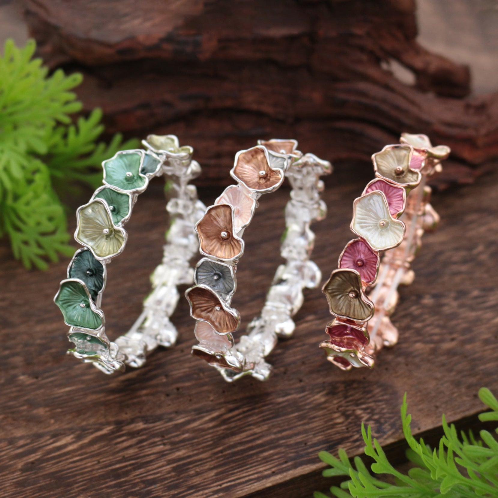 Hand Painted Lotus Elastic Bracelet