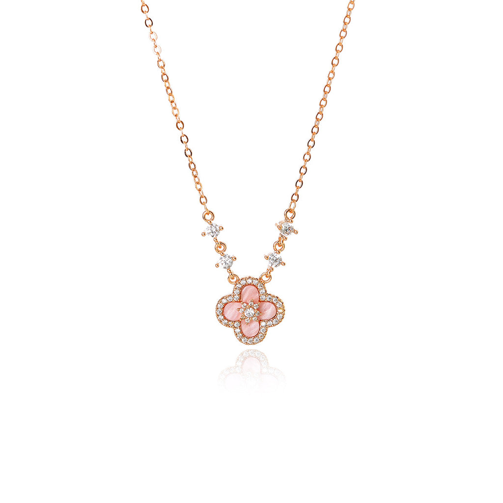 Conch Shell Clover Necklace