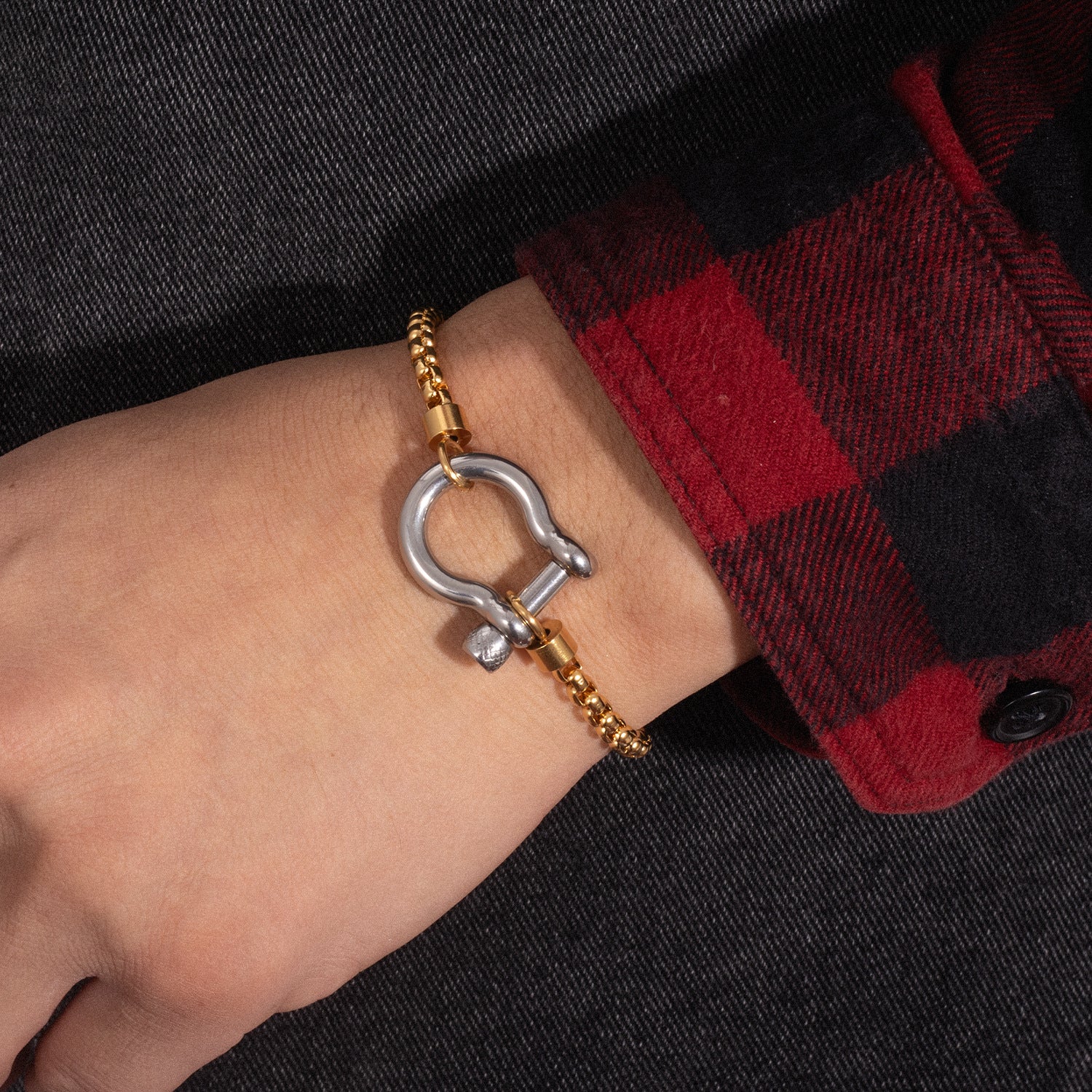 Horshoe Buckle Unisex Chain Bracelet