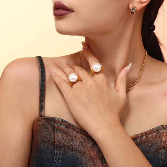 Exaggerate Pearl Statement Gold Thumb Ring