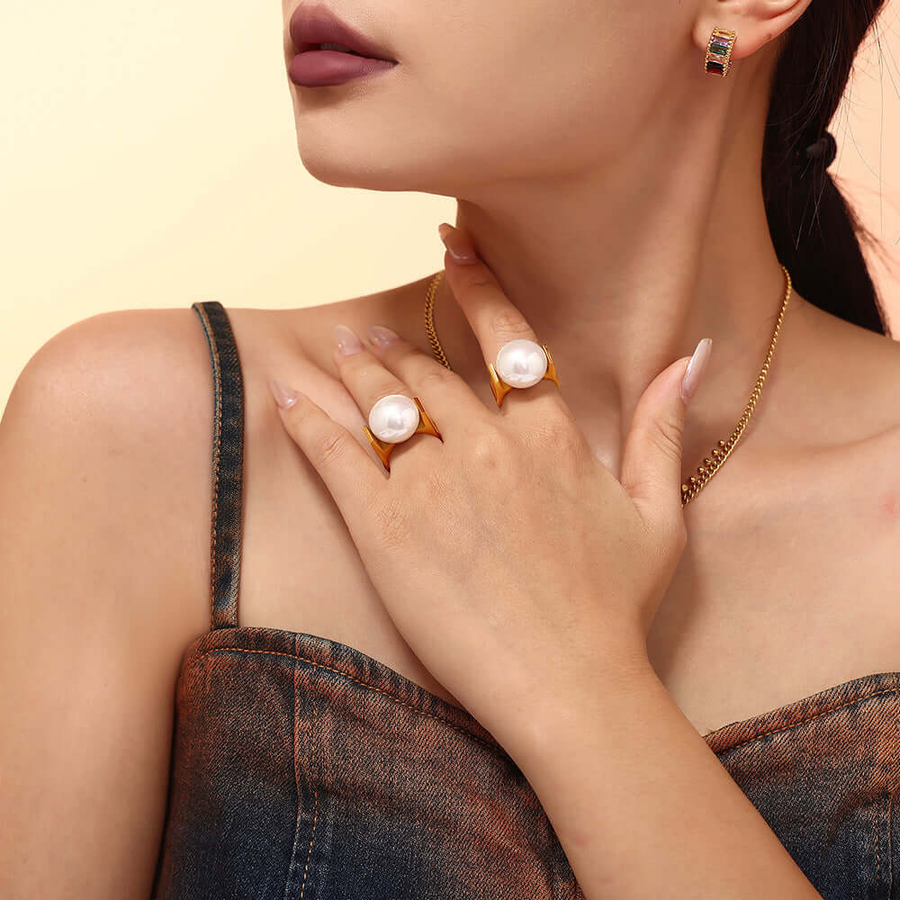 Exaggerate Pearl Statement Gold Thumb Ring