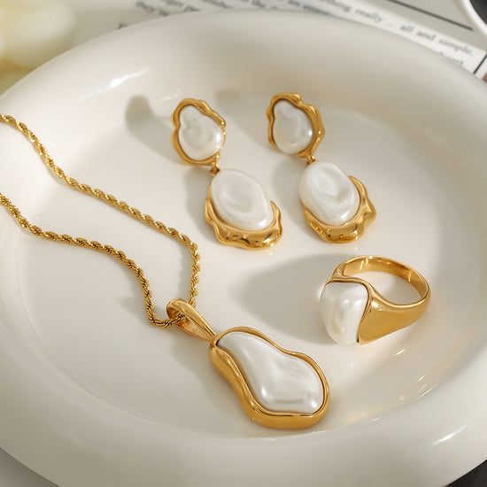 Irregular Peanut Pearl Drop Necklace