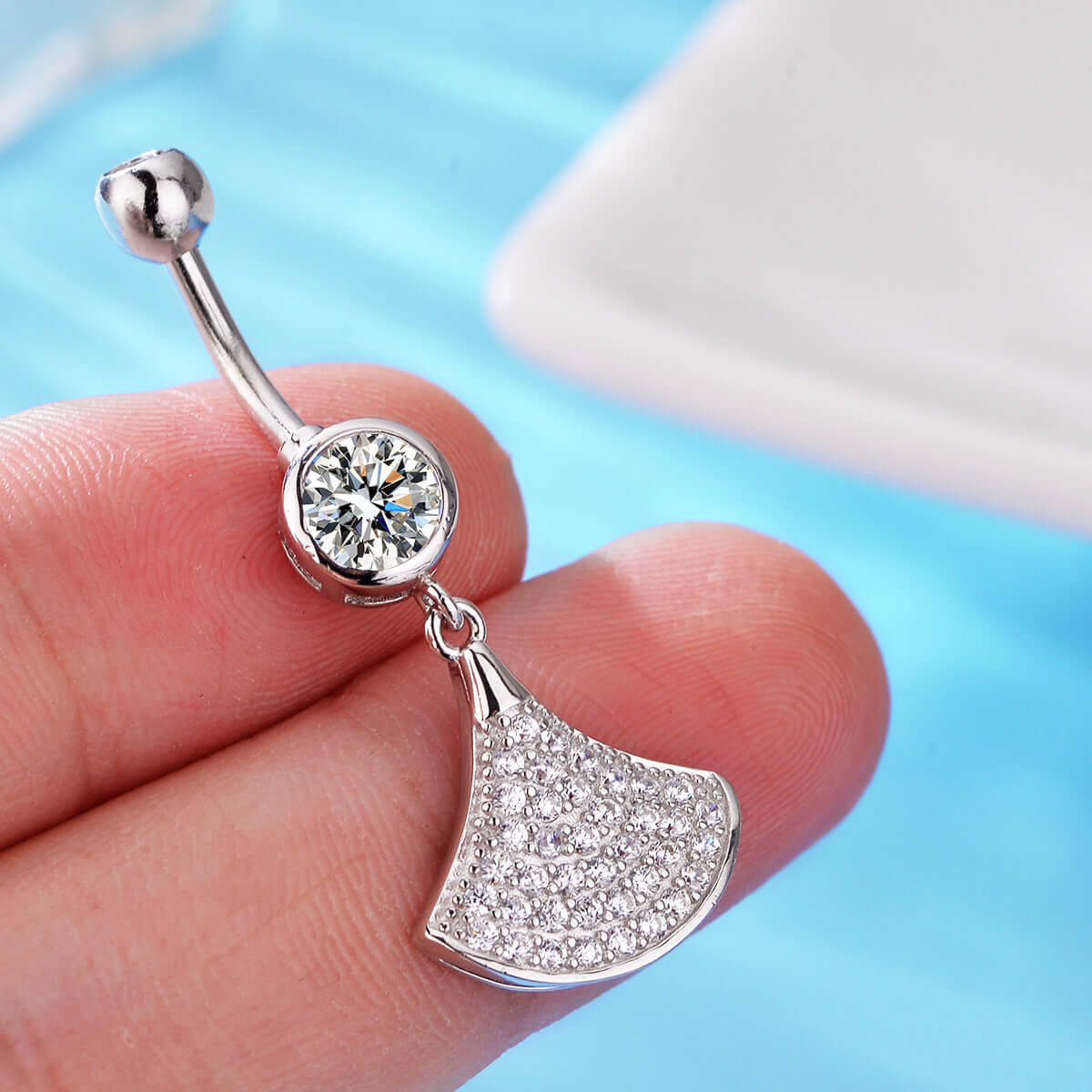 Fan Shaped Ginkgo Leaf Belly Button Piercing