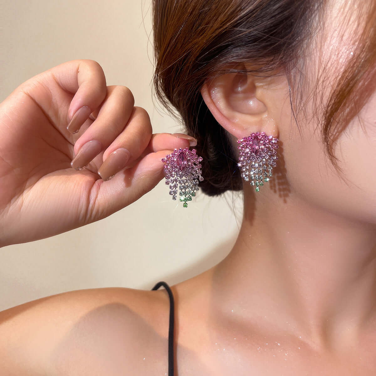 Gradient Rhinestone Burst Stud Earring
