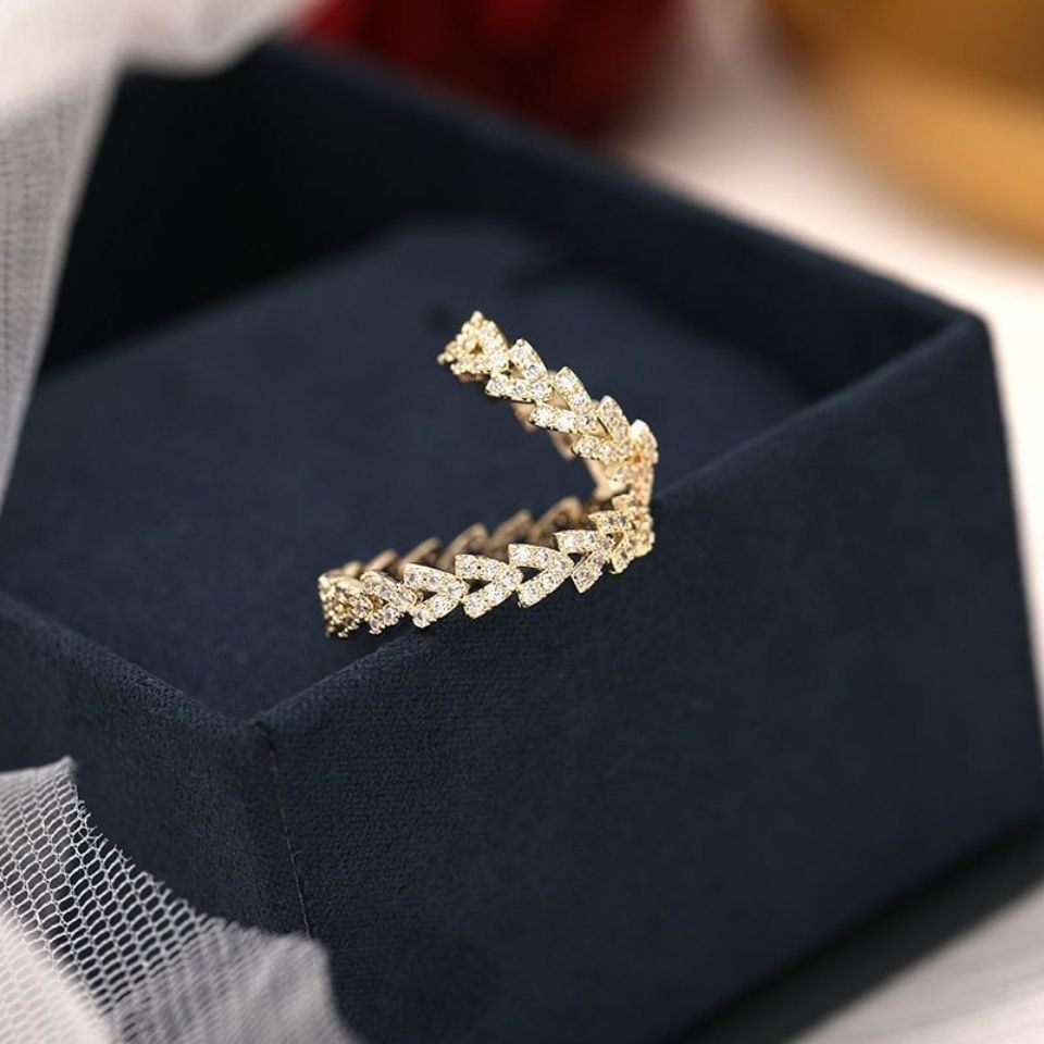 Sparkly Leaf Layering Ear Cuff