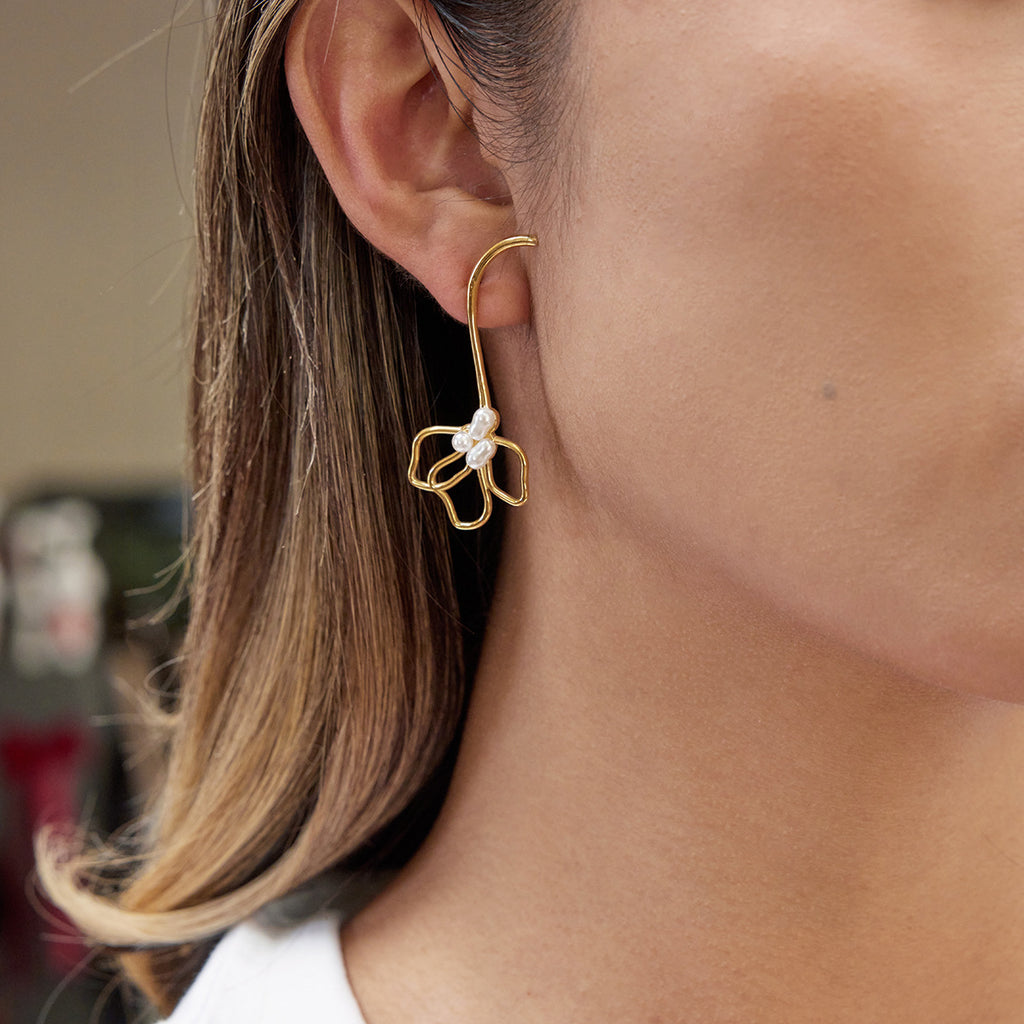 Pearl Lily Flower Linear Long Earrings