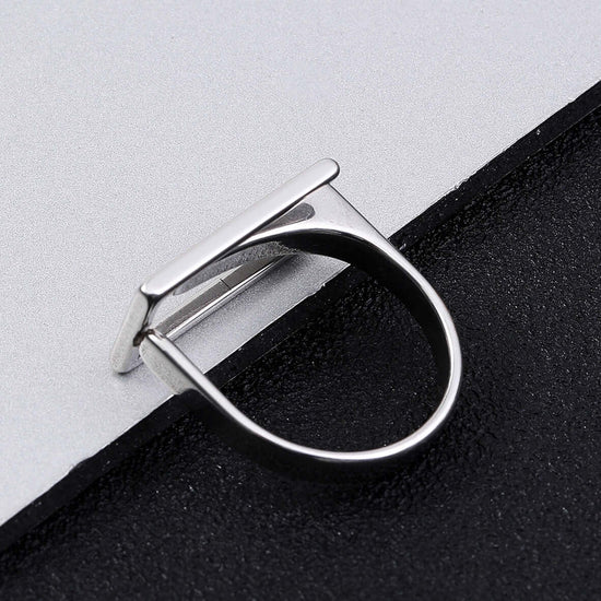 Korean Style E Shaped Open Maze Ring