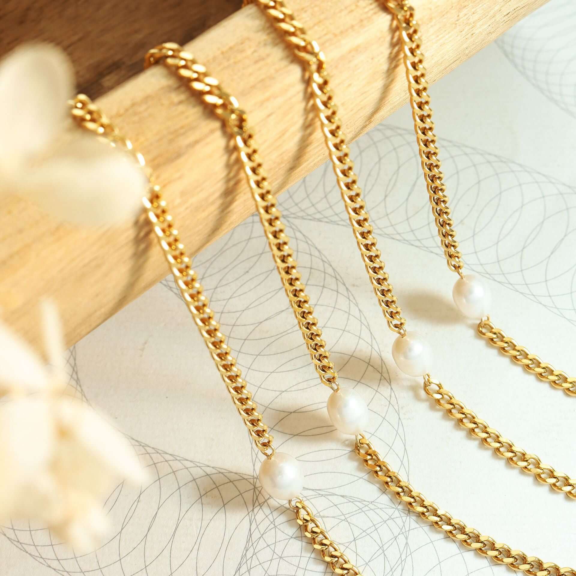 Freshwater Pearl Gold Chain Necklace