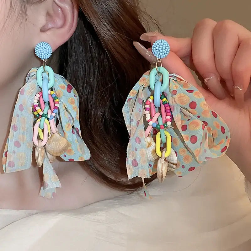 Dopamine Ribbon Shell Chandelier Earrings