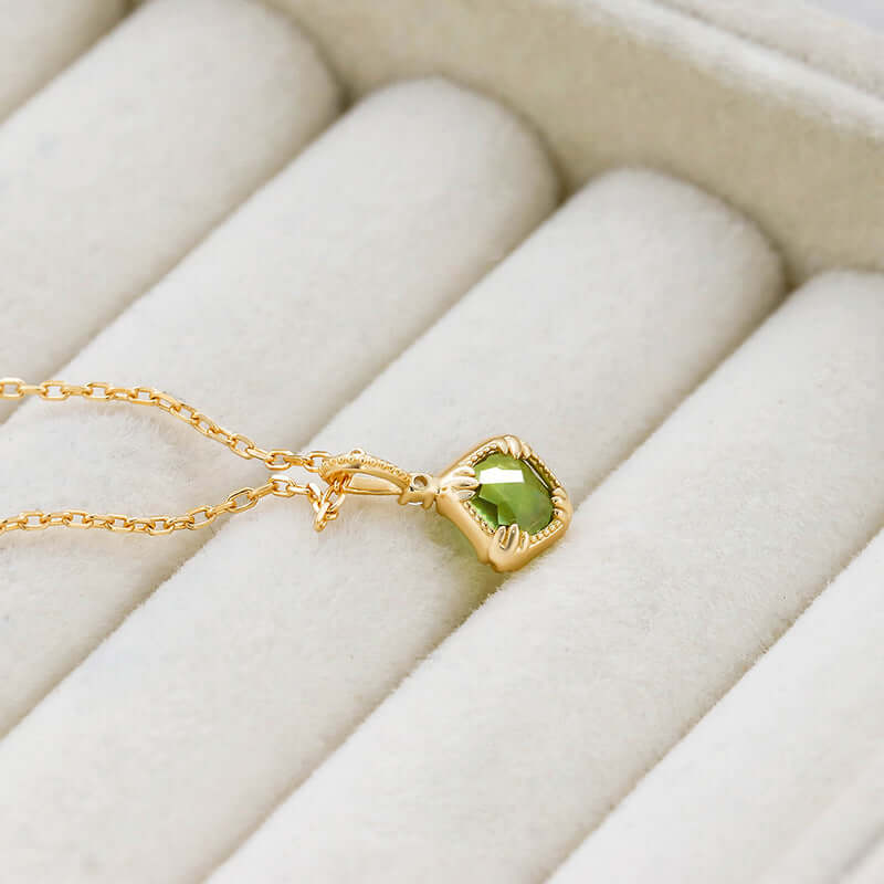 Leo Peridot Pendant Necklace Gift 