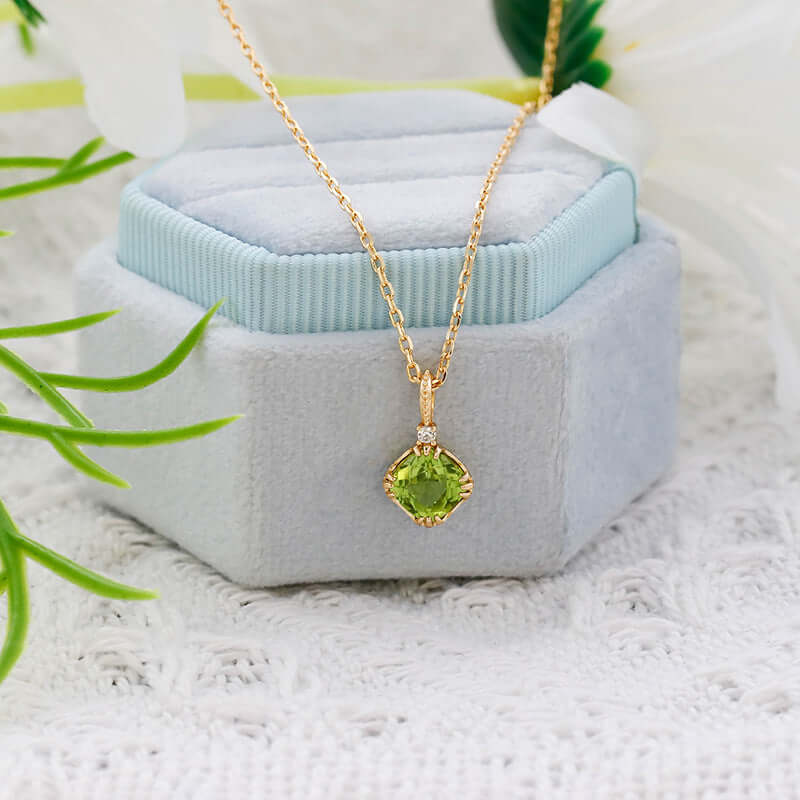 Leo Peridot Pendant Necklace Gift 