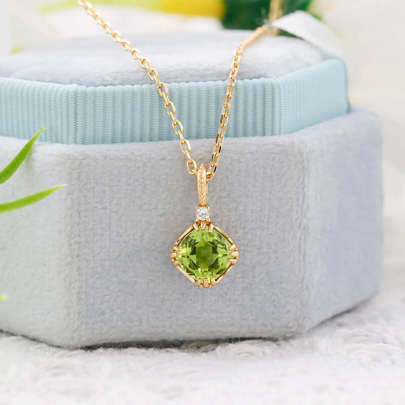 Leo Peridot Pendant Necklace Gift 