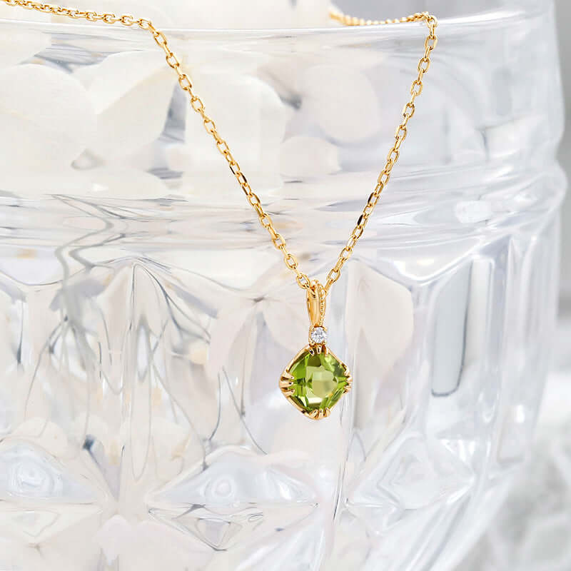 Leo Peridot Pendant Necklace Gift 