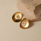 Metallic Oil Drip Daisy Stud Earrings