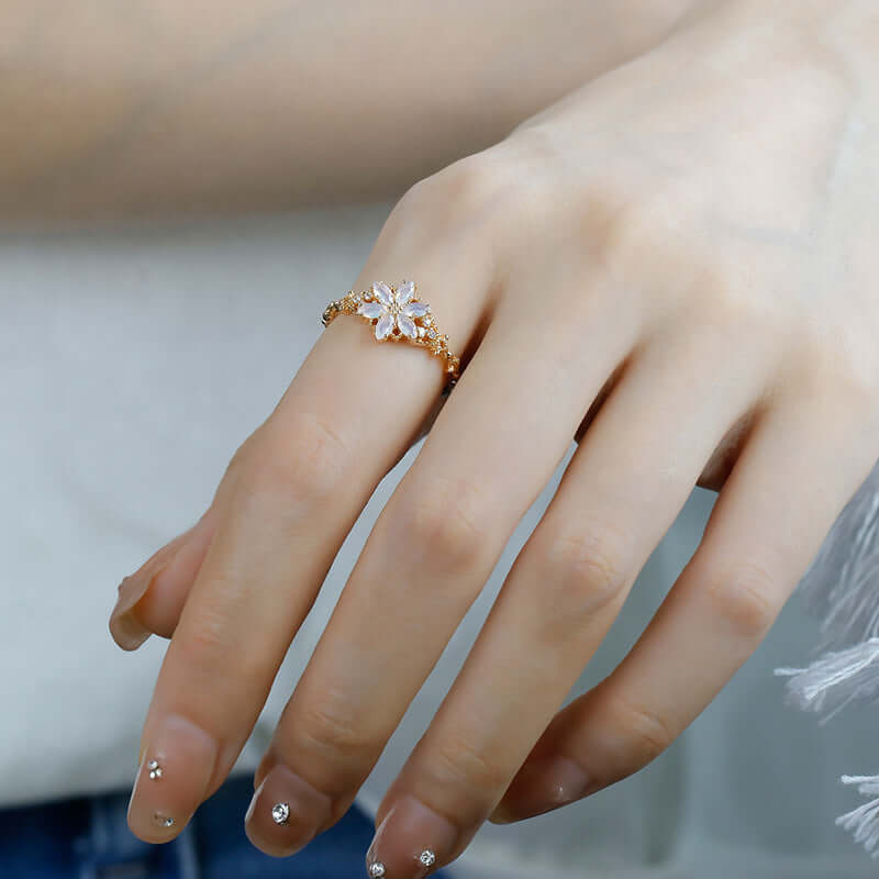 Romantic Flower Moonstone Ring Gold