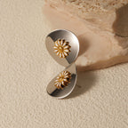 Metallic Oil Drip Daisy Stud Earrings