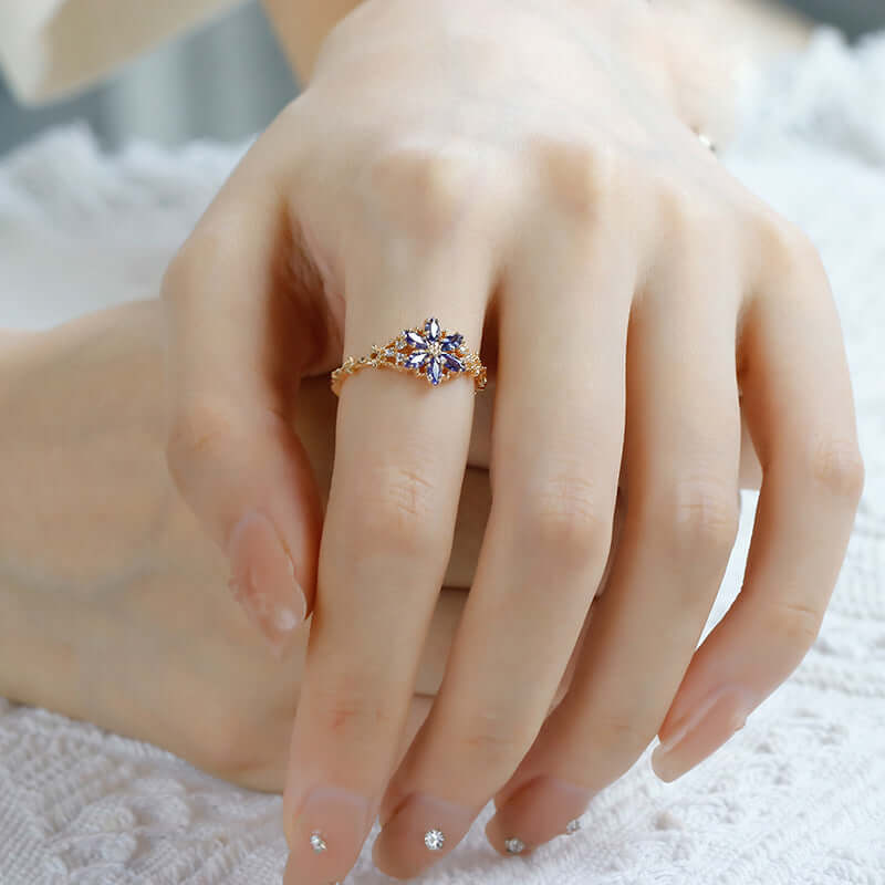 Romantic Flower Tanzanite Ring Gold