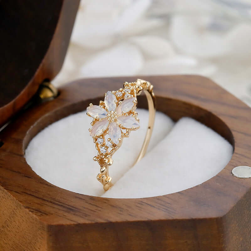 Romantic Flower Moonstone Ring Gold