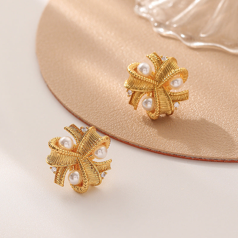 Vintage Metallic Pearl Stud Earrings