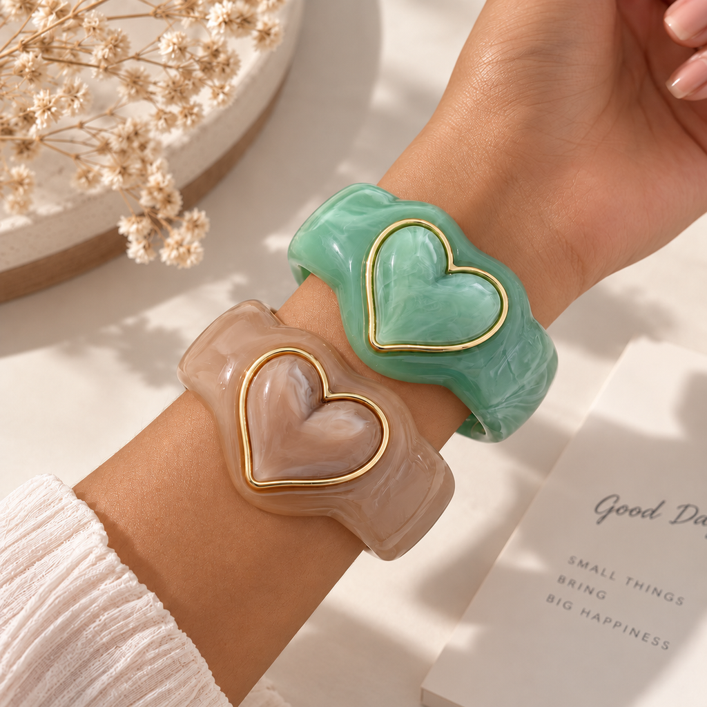 Sweetheart Chunky Resin Heart Bangle