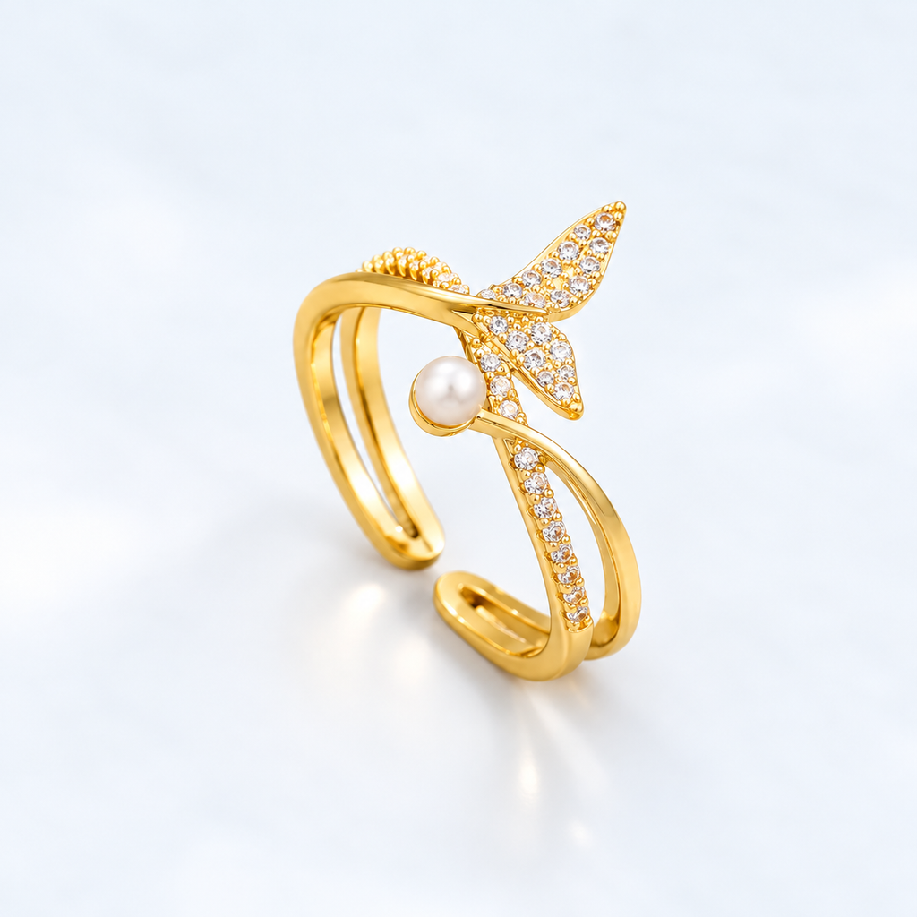 Petite Mermaid Tail Pearl Split Ring