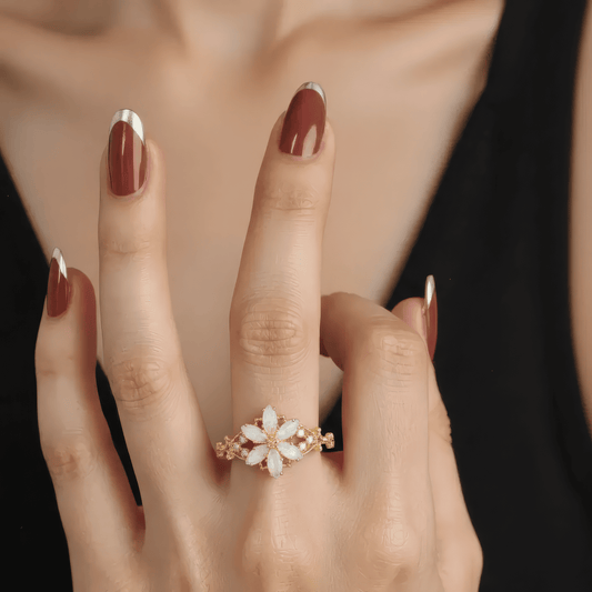 Romantic Flower Moonstone Ring Gold