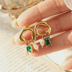 18K Gold Pearl Baguette Huggies Hoop Earrings | JDE251