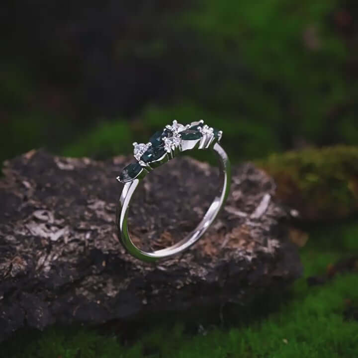 Leaf Vine Moss Agate Index Ring