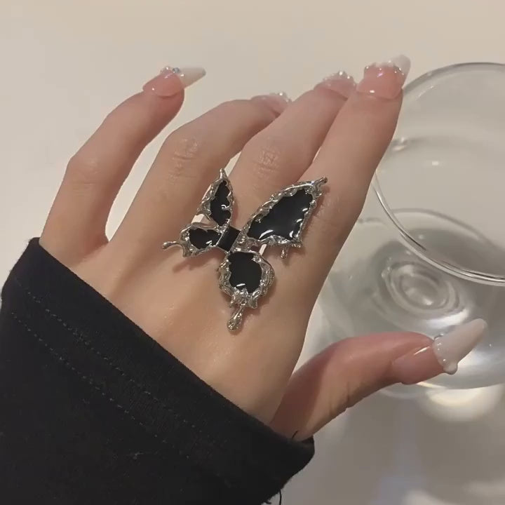 Chunky Butterfly Black Cocktail Ring  | HR776